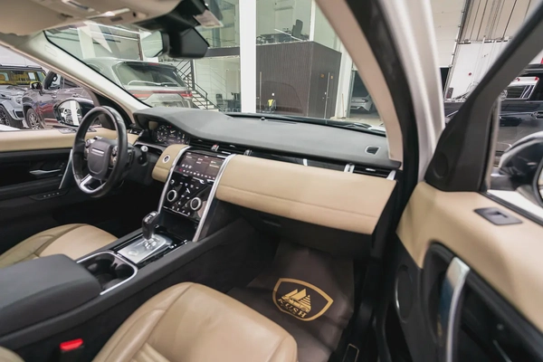 2020 LAND ROVER DISCOVERY SE SPORT P200