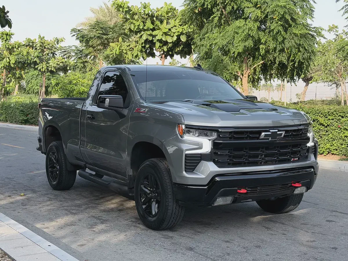 2023 Chevrolet Silverado 1500 LT Trail Boss - GCC Specs - Pristine Condition-2-2