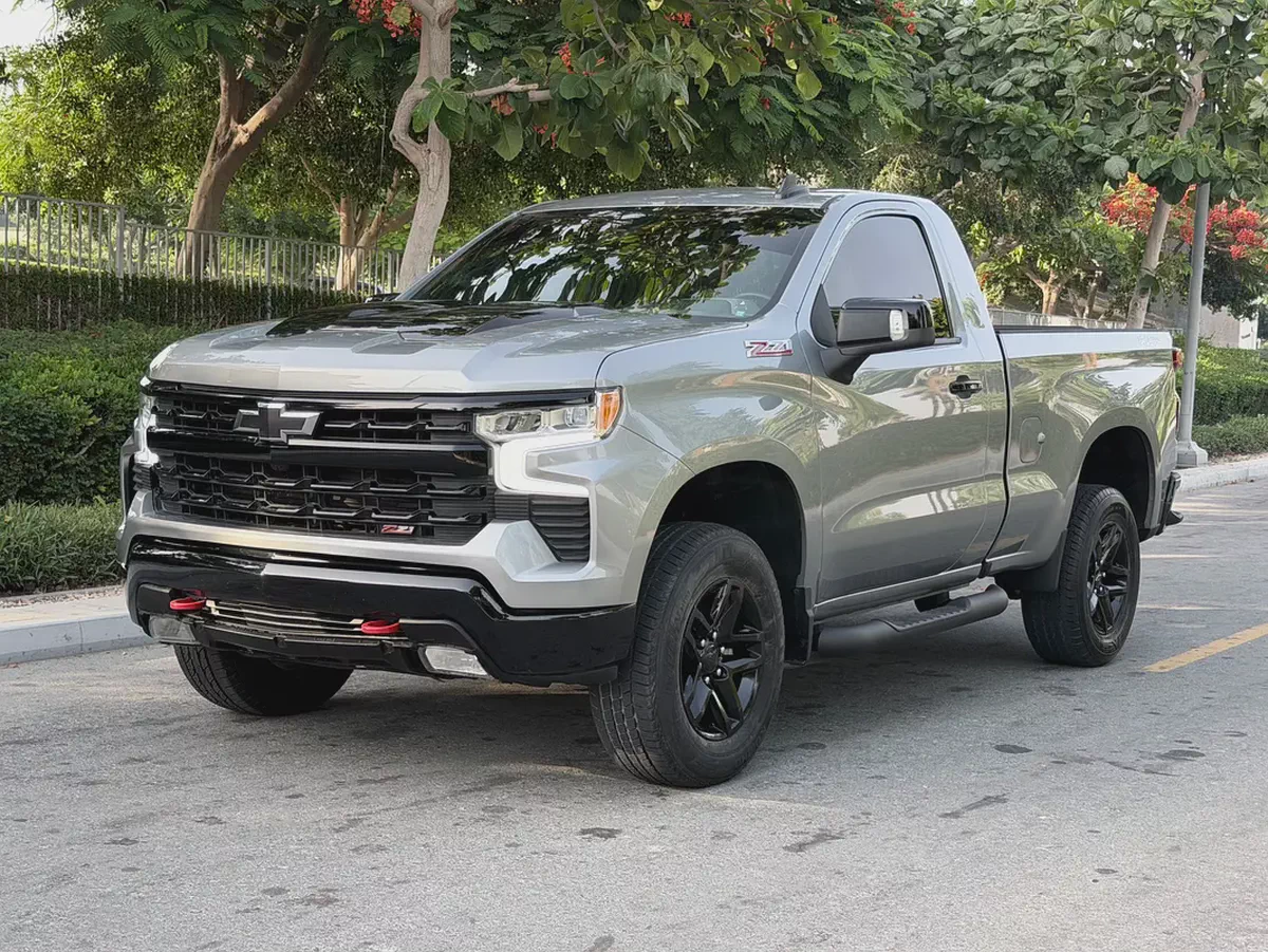 2023 Chevrolet Silverado 1500 LT Trail Boss - GCC Specs - Pristine Condition-3-3