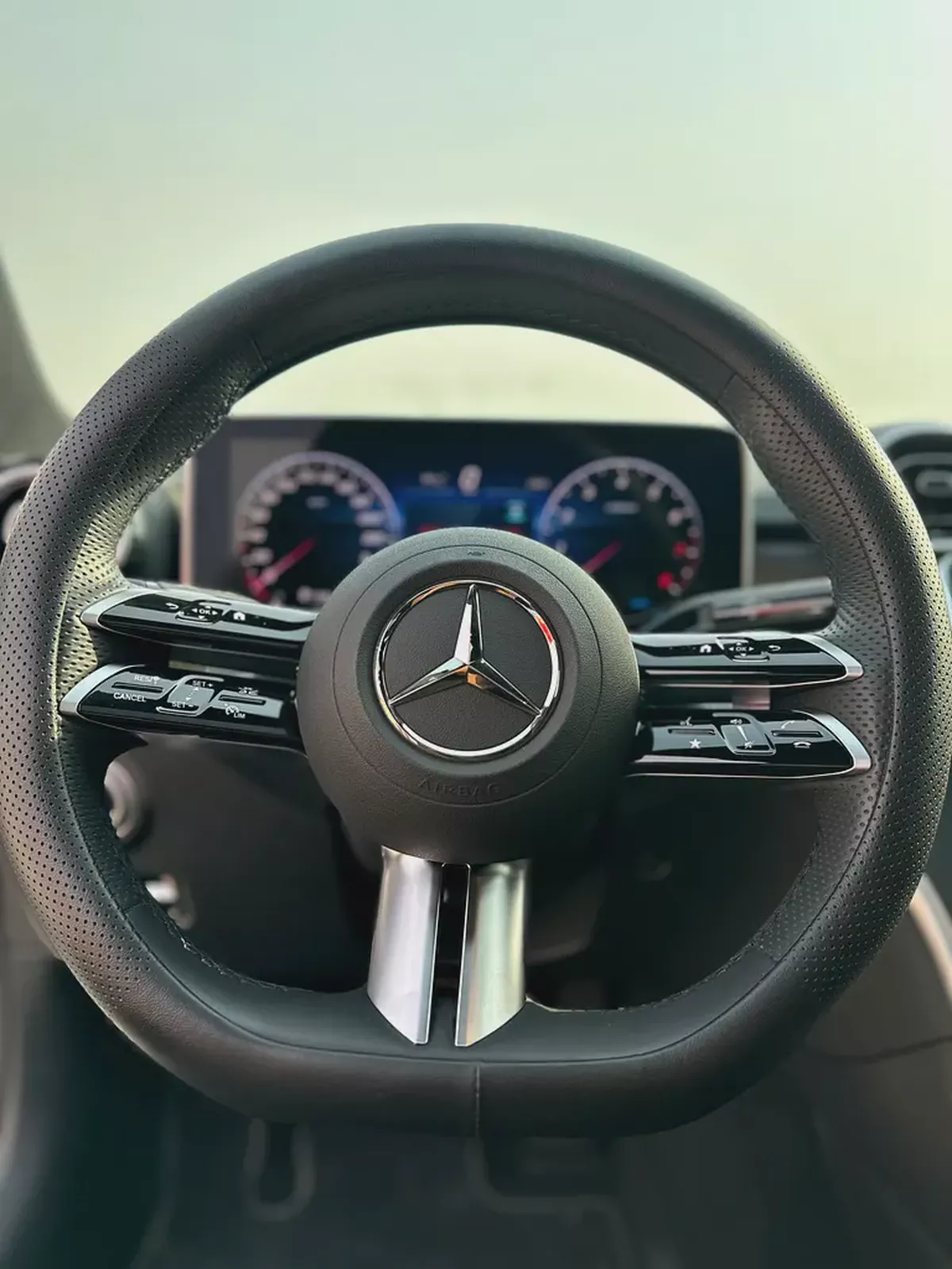 2025 Mercedes‑Benz C200L | 12,000 km | Excellent Condition-8-8