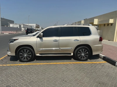 GCC Specs Lexus LX 570 Sport 2015 - Perfect Condition-6