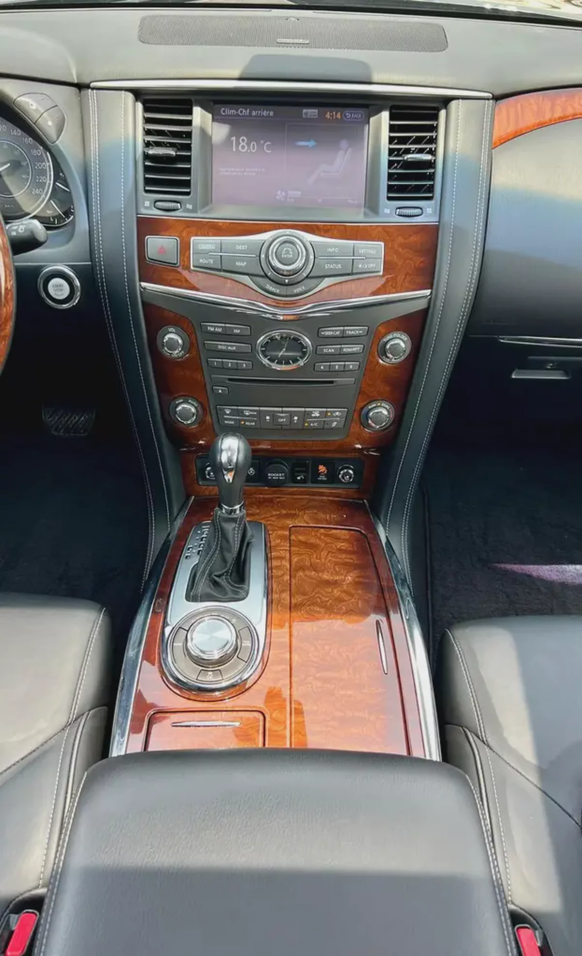 INFINITI QX80 2017 VIP FULL OPTION-9-9