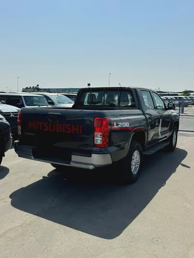 Mitsubishi L200 Double Cab GLX 2026 Petrol - GCC Specs - Brand New!-2