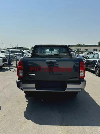 Mitsubishi L200 Double Cab GLX 2026 Petrol - GCC Specs - Brand New!-3