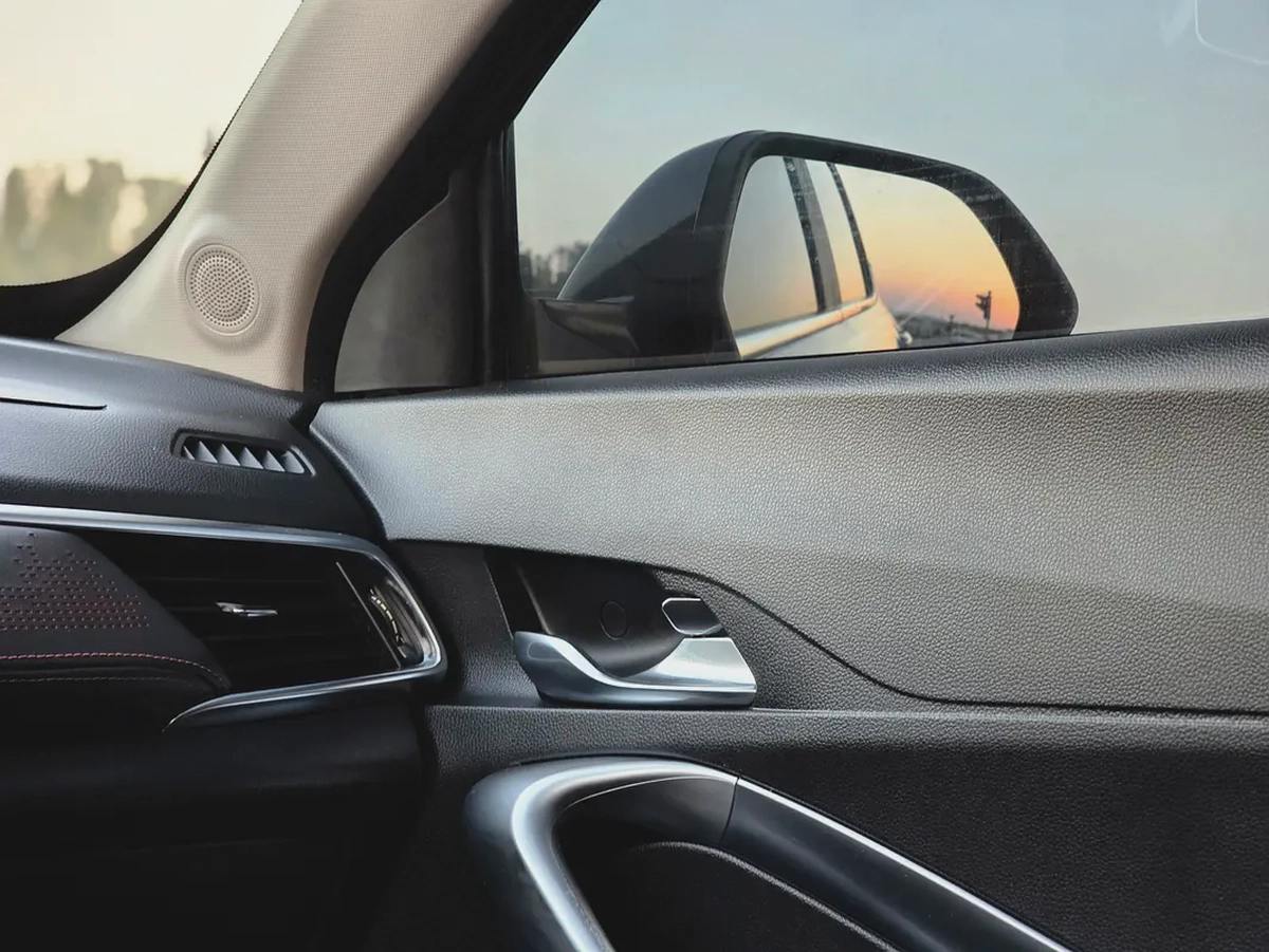 Chevrolet Groove Premier 2023 GCC Specs-18-18