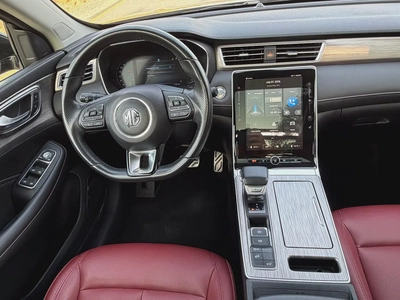 MG—RX5–GCC—FREE ACCIDENT—LUXURY—FULL OPTIONS—FULL SERVICE HISTORY—UNDER WARRANTY-12