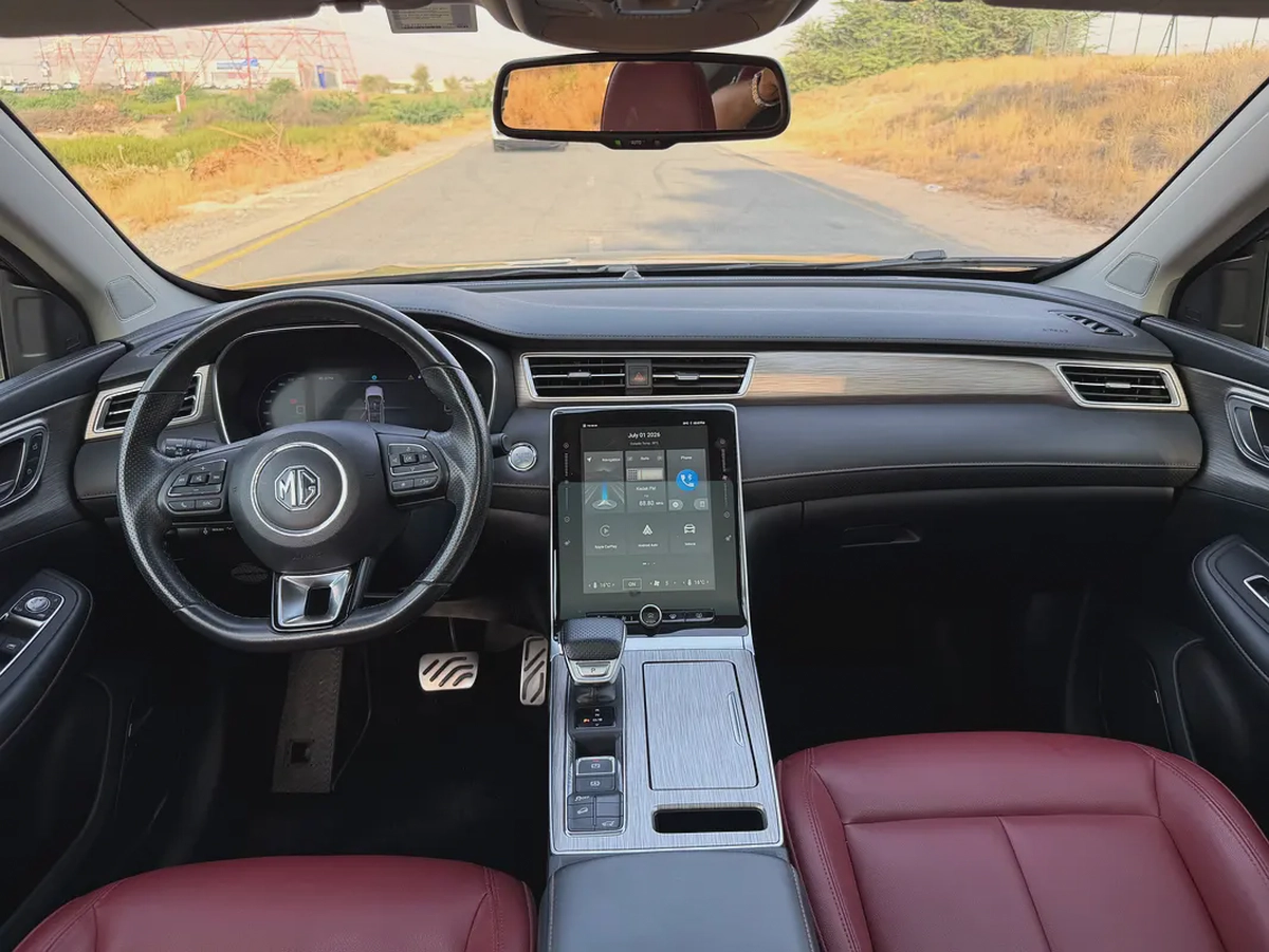 MG—RX5–GCC—FREE ACCIDENT—LUXURY—FULL OPTIONS—FULL SERVICE HISTORY—UNDER WARRANTY