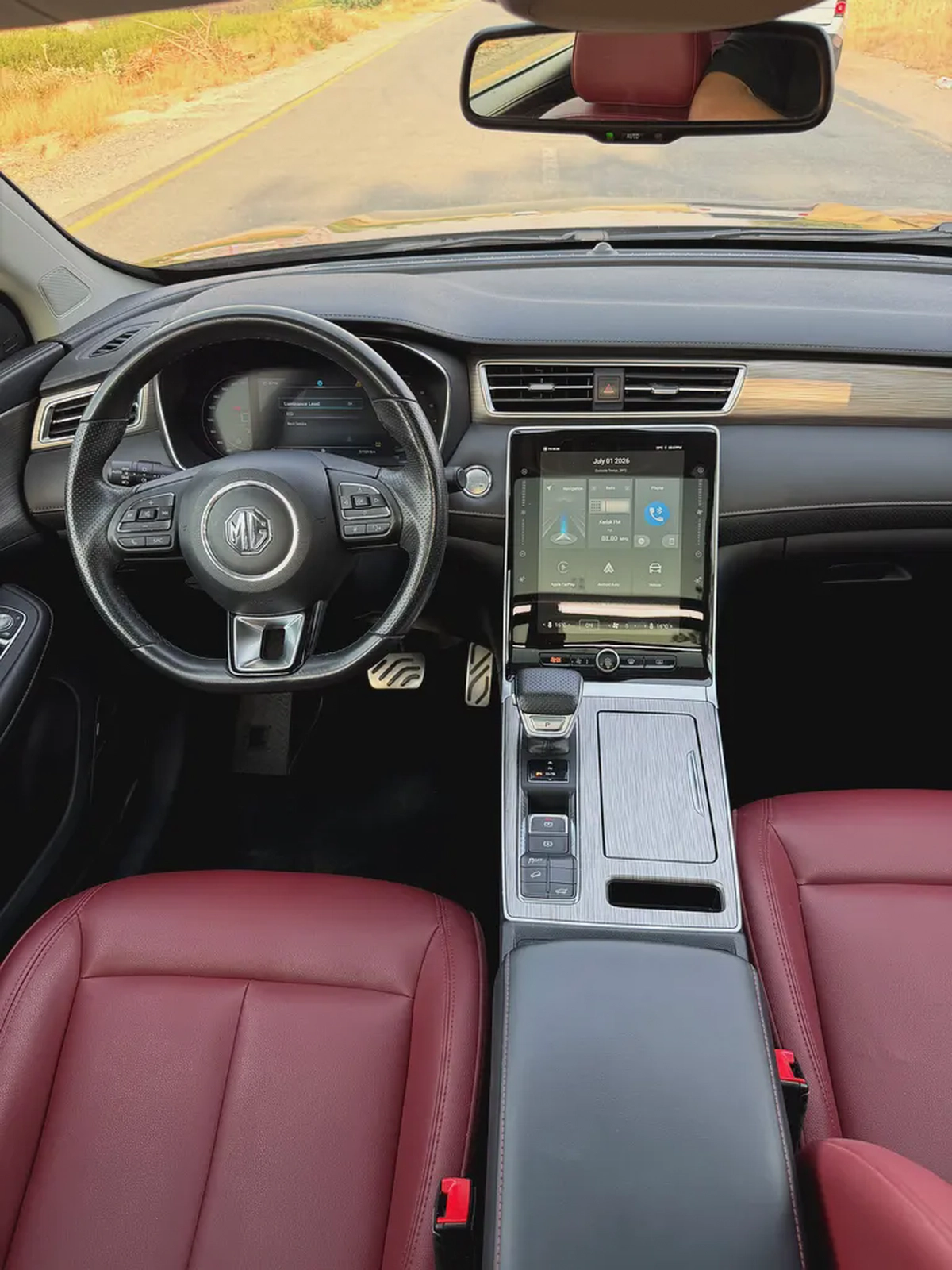 MG—RX5–GCC—FREE ACCIDENT—LUXURY—FULL OPTIONS—FULL SERVICE HISTORY—UNDER WARRANTY