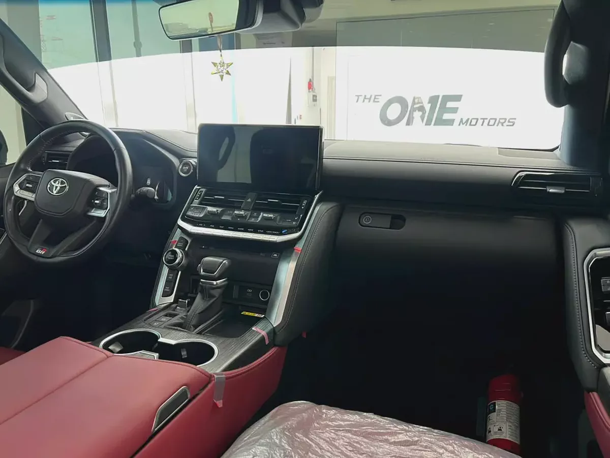 Toyota Land Cruiser GR Sport 2024 GCC Specs-11-11