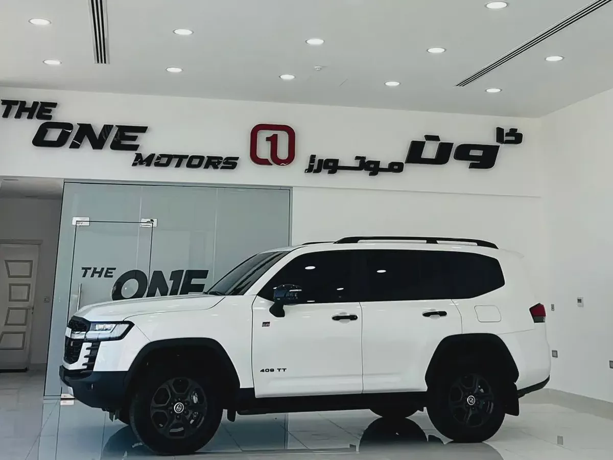Toyota Land Cruiser GR Sport 2024 GCC Specs-2-2