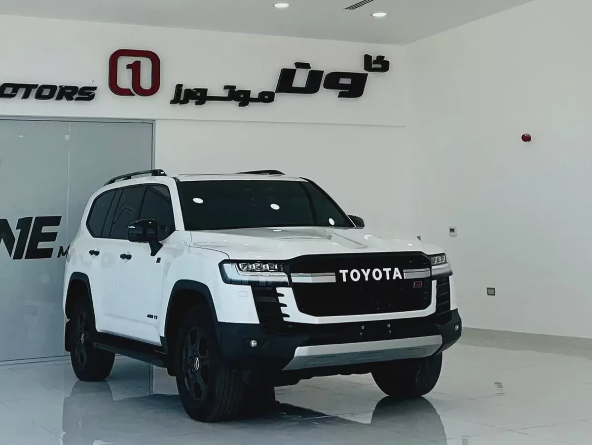 Toyota Land Cruiser GR Sport 2024 GCC Specs-7-7