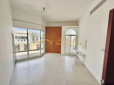 Spacious || 5-Bedroom Villa || Umm Suqeim 2 ||-6