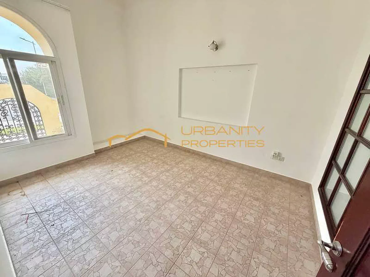 Spacious || 5-Bedroom Villa || Umm Suqeim 2 ||-5-5