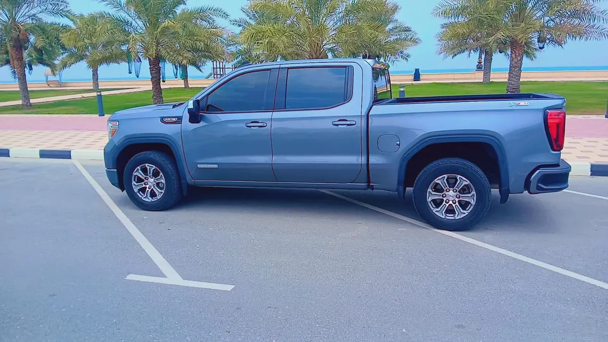 Pristine GMC Sierra 1500 Denali 2021 | GCC Specs | Low Mileage | Fully Loaded-2-2