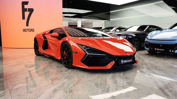Lamborghini Revuelto STD Lamborghini Revuelto 2026 - Hybrid Powertrain (First-Ever)