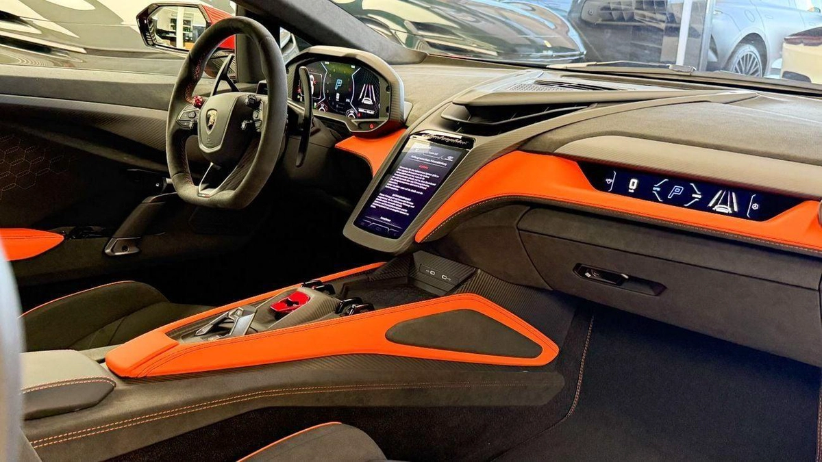 Lamborghini Revuelto STD Lamborghini Revuelto 2026 - Hybrid Powertrain (First-Ever)-5-5
