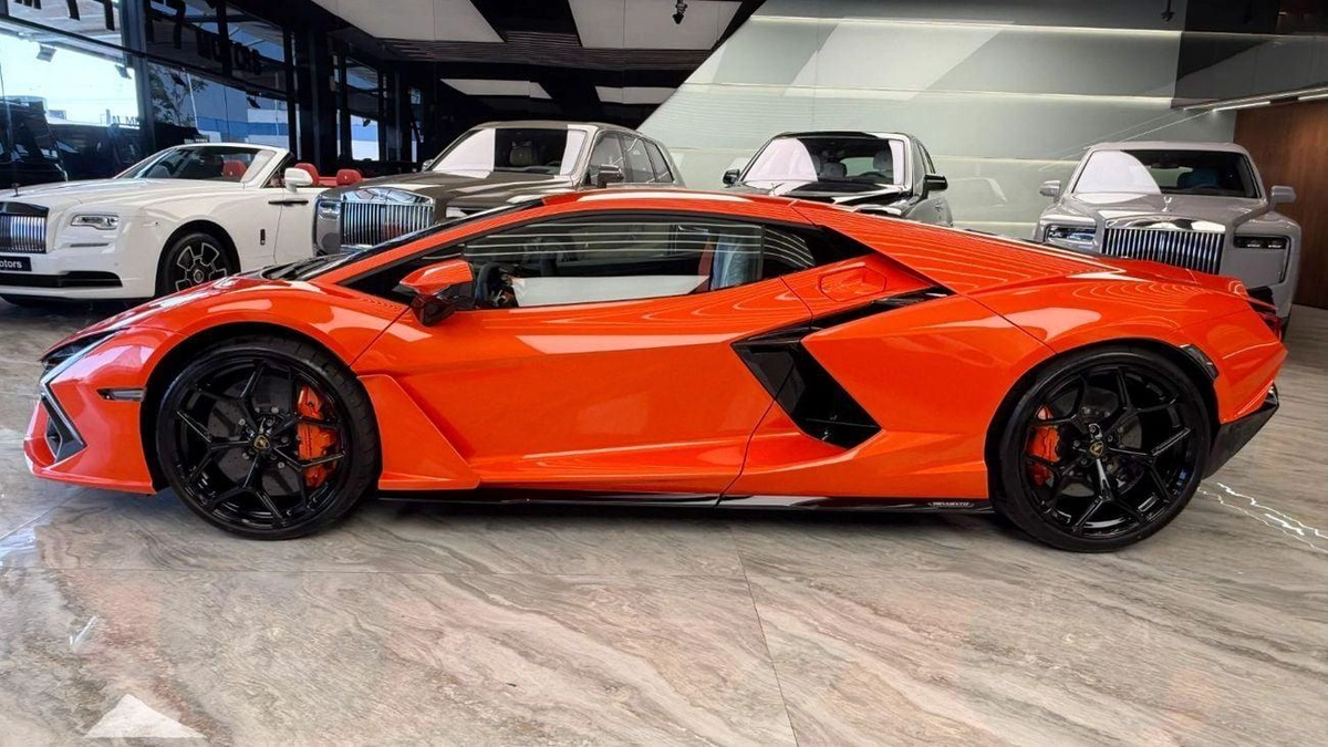 Lamborghini Revuelto STD Lamborghini Revuelto 2026 - Hybrid Powertrain (First-Ever)-16-16
