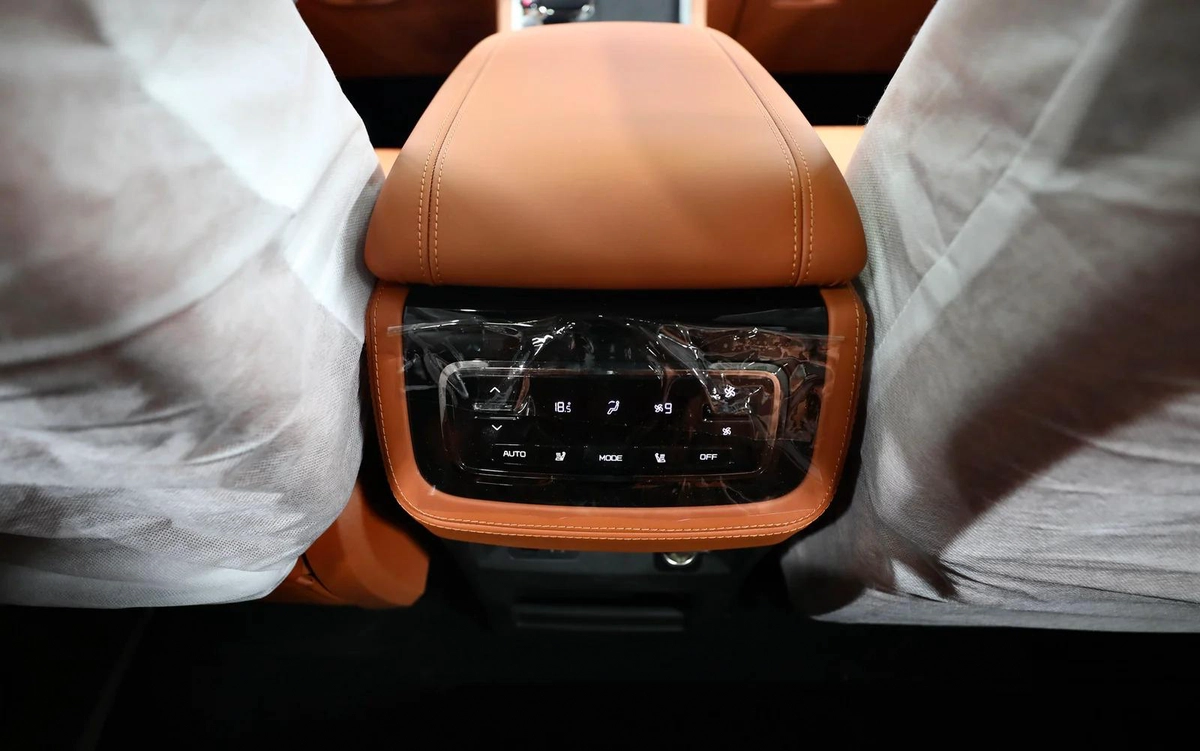 ROX 01 VIP | Full Option | Brand New | 3,350 AED monthly | Registration-14-14