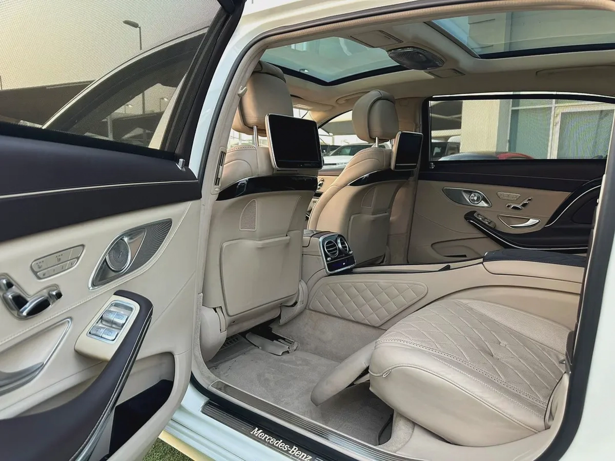 (2015) MERCEDES S600 //MAYBACH// GCC LOW MILEAGE -ORIGINAL PAINT--11-11