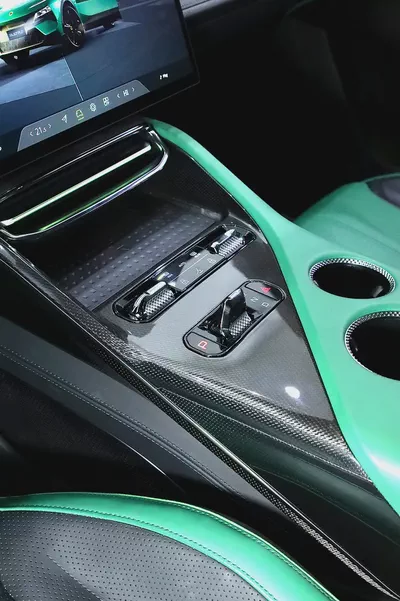 Lotus Eletre R 2023 - 905 HP Performance Electric SUV-9