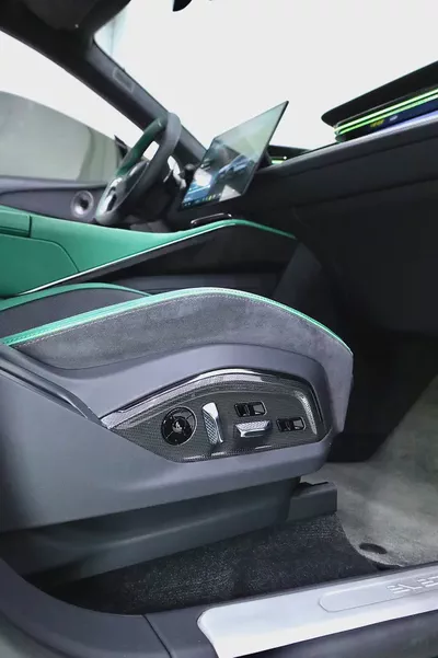 Lotus Eletre R 2023 - 905 HP Performance Electric SUV-15
