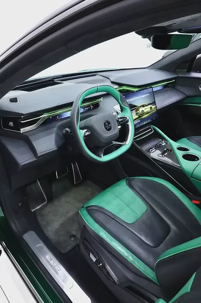 Lotus Eletre R 2023 - 905 HP Performance Electric SUV-4