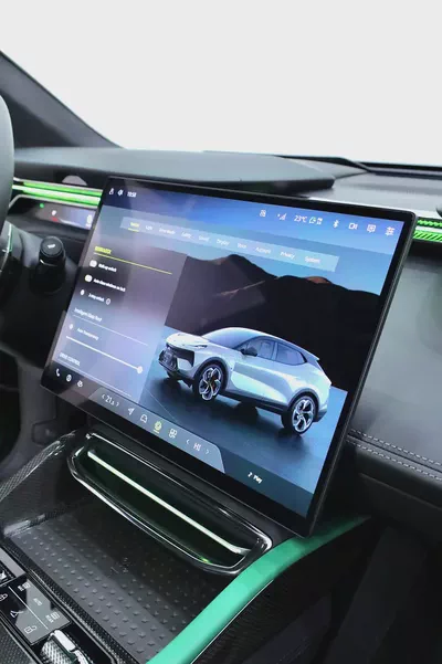 Lotus Eletre R 2023 - 905 HP Performance Electric SUV-7