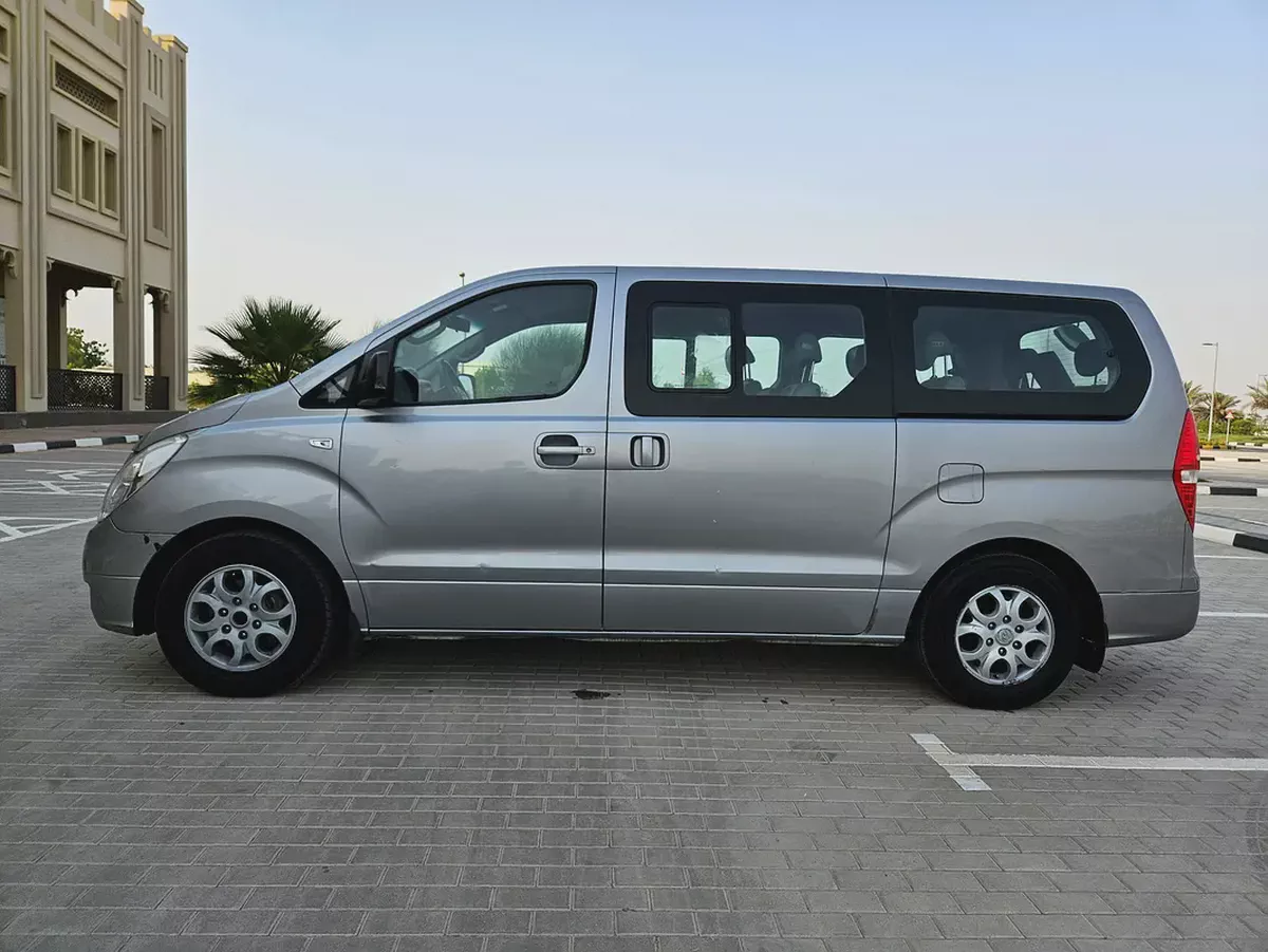 Hyundai Grand Starex DIESEL Full Automatic 12 Leather Seats Complete New Condition With Low KM-18-18