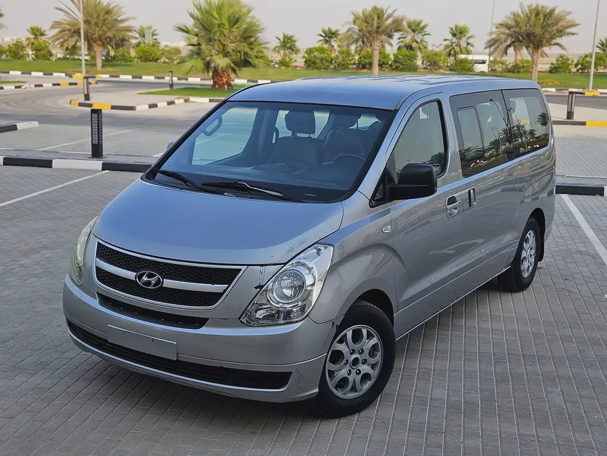 Hyundai Grand Starex DIESEL Full Automatic 12 Leather Seats Complete New Condition With Low KM-3-3
