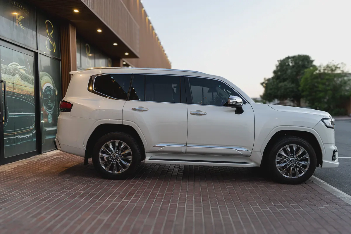 2024 Toyota Land Cruiser VXR | GCC Specs | Super Clean | Low Mileage-3-3