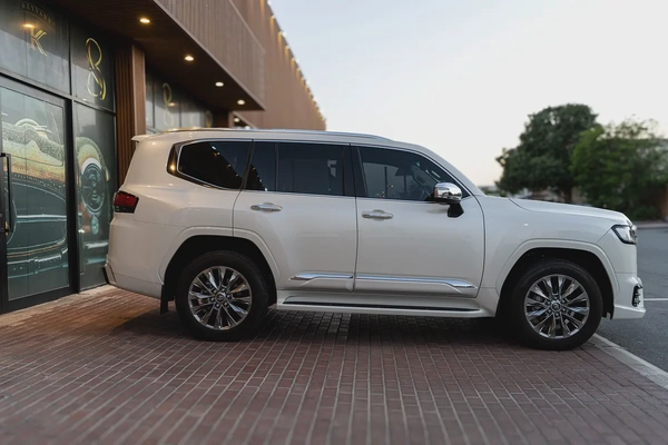 2024 Toyota Land Cruiser VXR | GCC Specs | Super Clean | Low Mileage