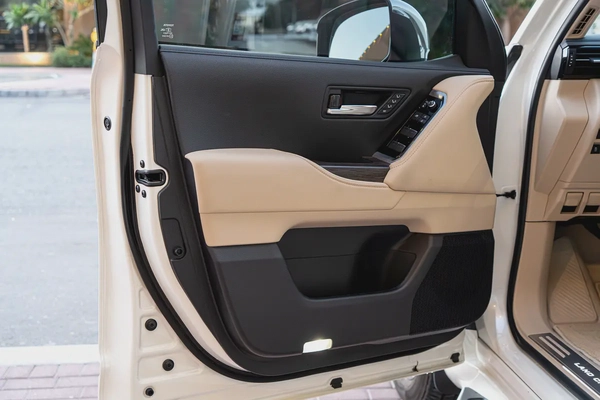 2024 Toyota Land Cruiser VXR | GCC Specs | Super Clean | Low Mileage