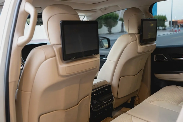 2024 Toyota Land Cruiser VXR | GCC Specs | Super Clean | Low Mileage