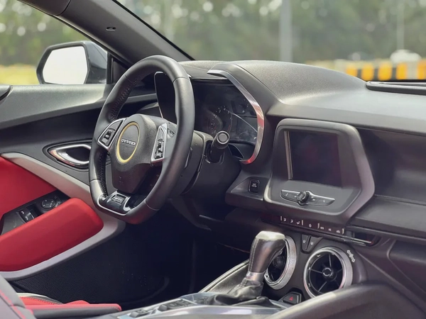 Chevrolet Camaro 2017, American Specs