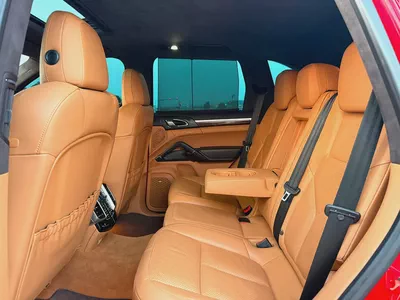 2013 Porsche Cayenne GTS GCC Specs original paint excellent condition-9