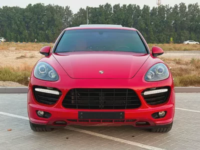 2013 Porsche Cayenne GTS GCC Specs original paint excellent condition-2