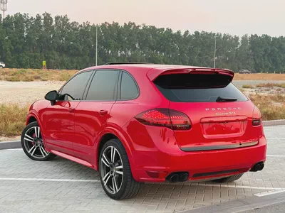 2013 Porsche Cayenne GTS GCC Specs original paint excellent condition-4