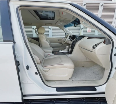 Nissan Patrol LE T1 + SE T1 5.6L AW Rostamani-4
