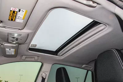 Well Maintained Toyota RAV4 XLE 2017 | American Specs | Sunroof & Alloys-15