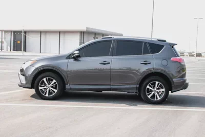 Well Maintained Toyota RAV4 XLE 2017 | American Specs | Sunroof & Alloys-4
