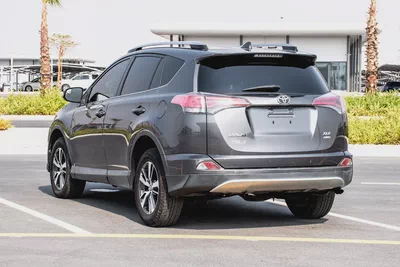 Well Maintained Toyota RAV4 XLE 2017 | American Specs | Sunroof & Alloys-7