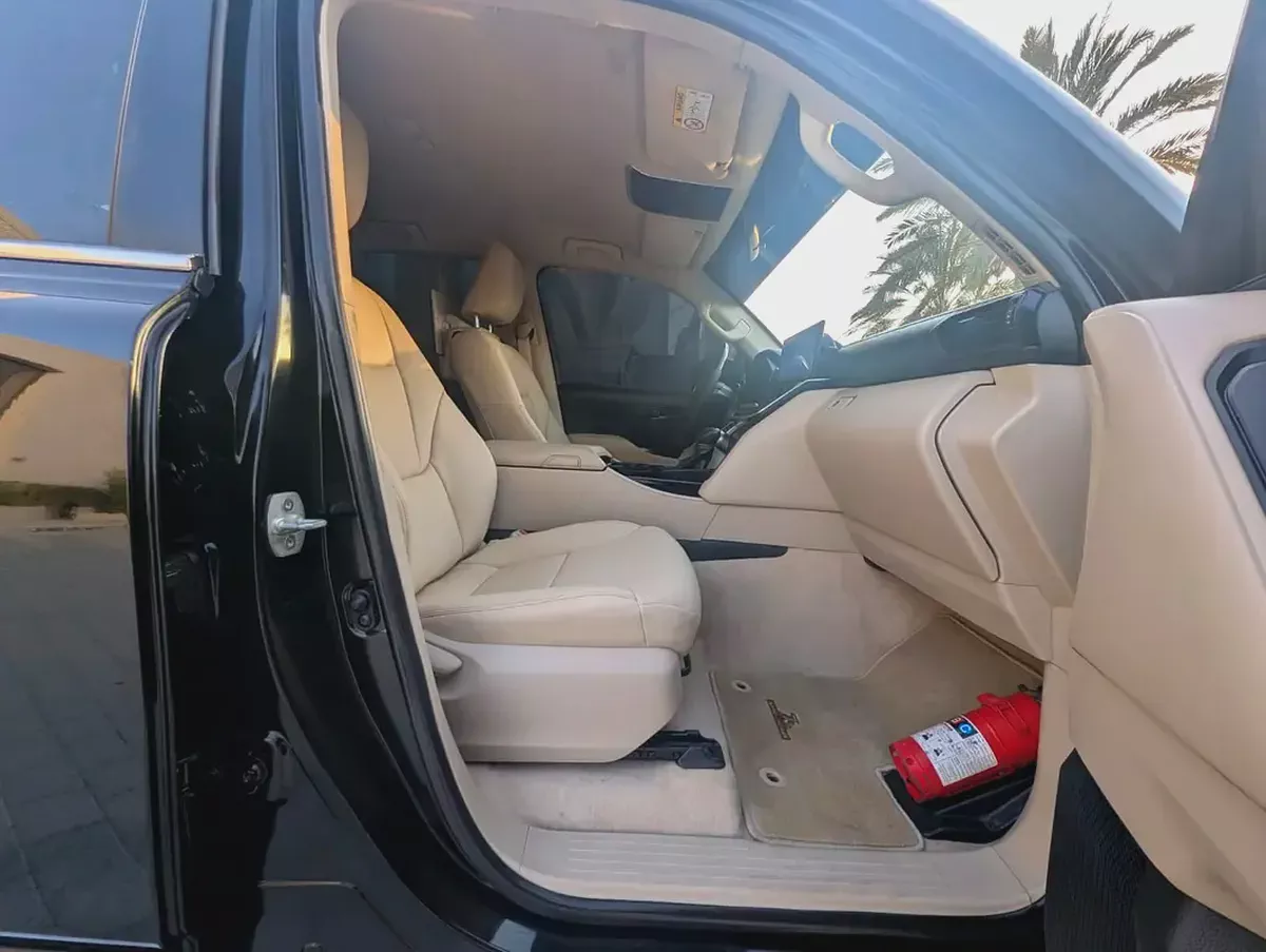 Toyota Land Cruiser Diesel GXR 2022 | GCC Specs | Twin Turbo V6 | Only  | Excellent Condition-11-11