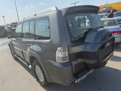 Pajero 2015 garu color GCC Calen xar-4