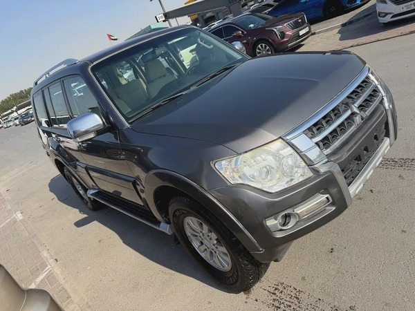 Pajero 2015 garu color GCC Calen xar