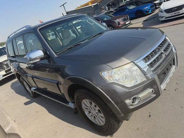 Pajero 2015 garu color GCC Calen xar