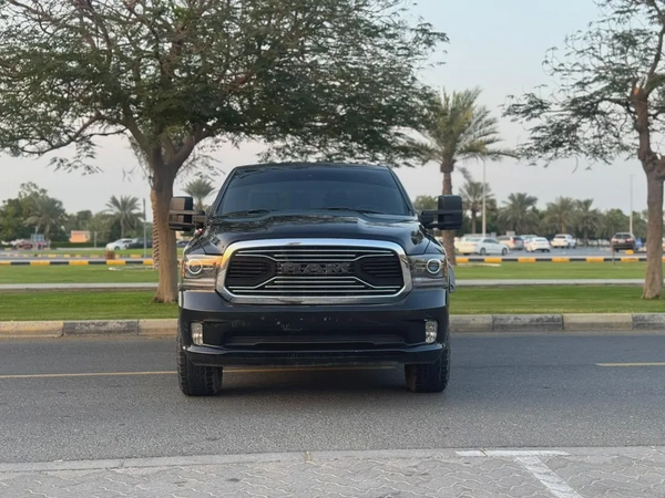 DODGE RAM 1500 HEMI 5.7 LIMITED FULL OPTION