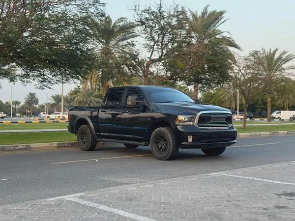 DODGE RAM 1500 HEMI 5.7 LIMITED FULL OPTION