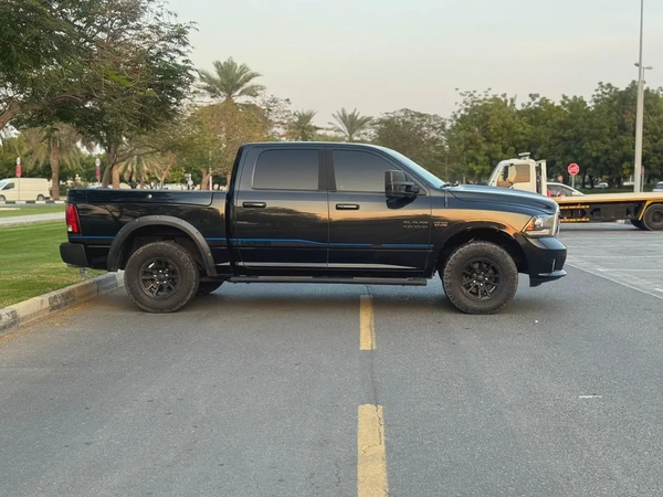 DODGE RAM 1500 HEMI 5.7 LIMITED FULL OPTION