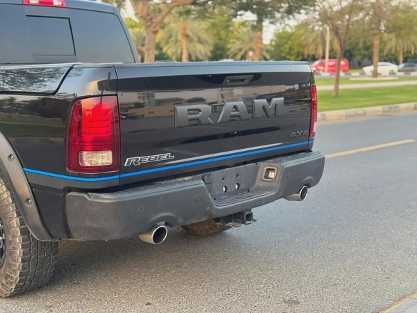 DODGE RAM 1500 HEMI 5.7 LIMITED FULL OPTION