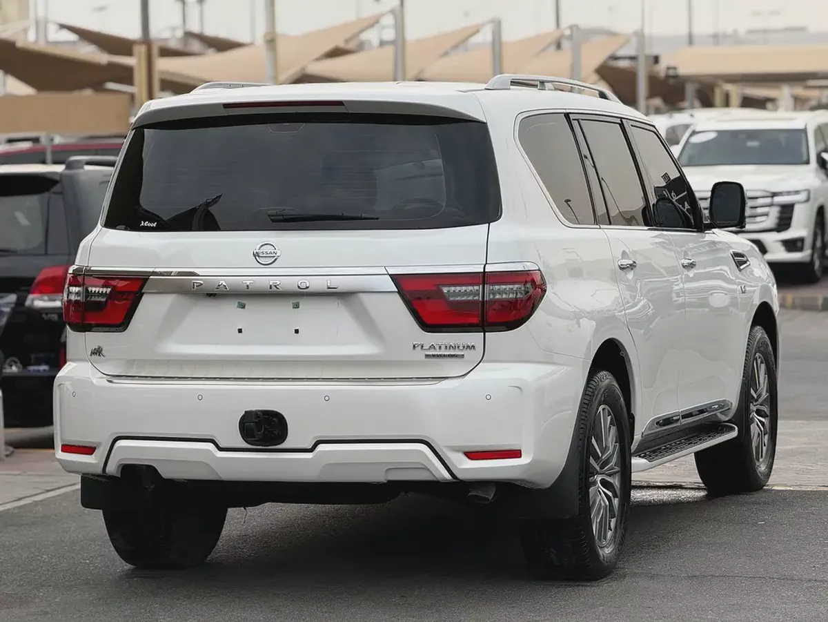 نيسان باترول بلاتينوم فل اوبشن 2021Nissan Patrol LE Platinum 2021 | GCC Specs | Pristine Condition-10-10